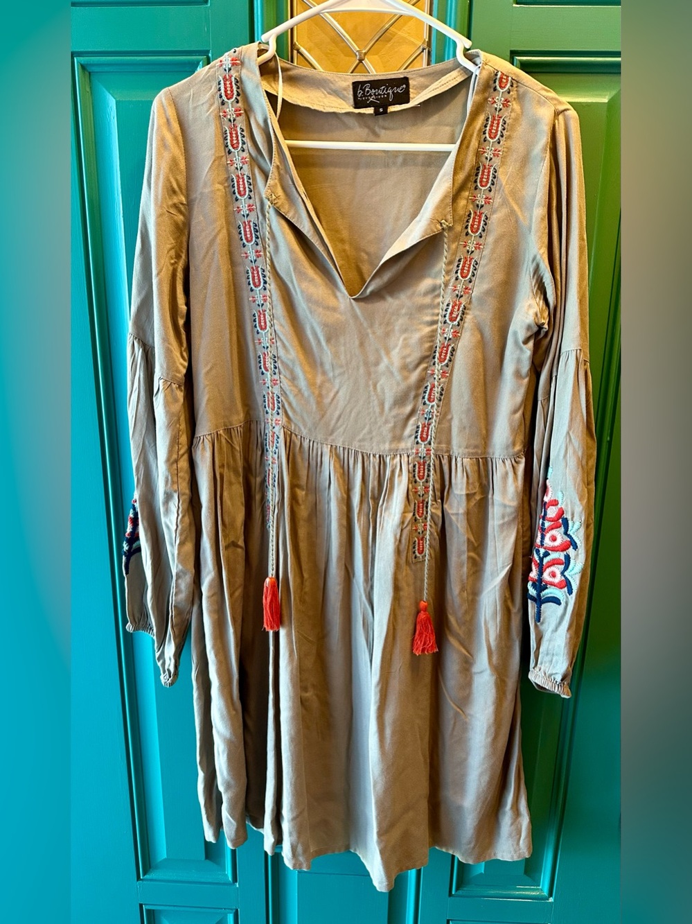 b.Boutique Taupe Embroidered Boho Tunic Dress Tassel Split V-Neck Size S